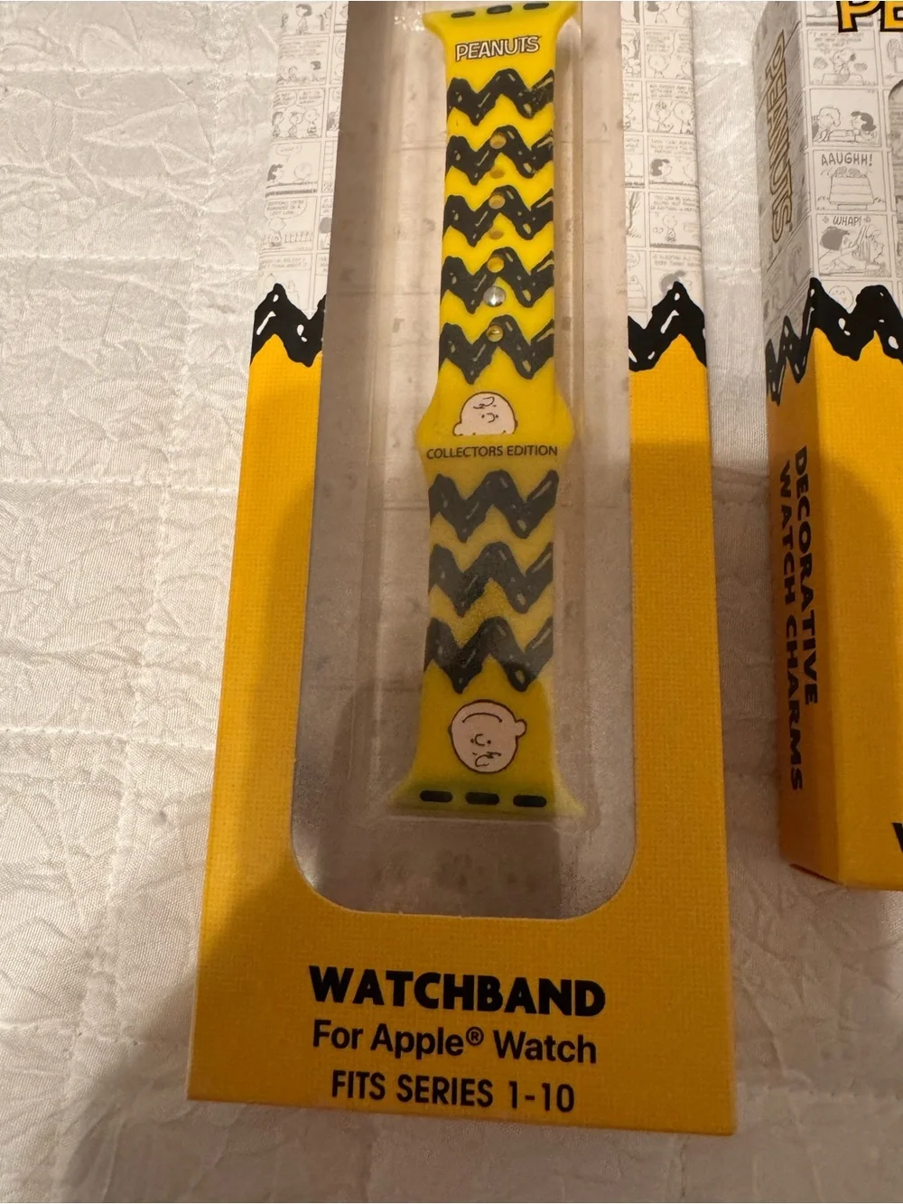 Peanuts Yellow and Black Zigzag Charlie Brown Apple Watch Band with Charms